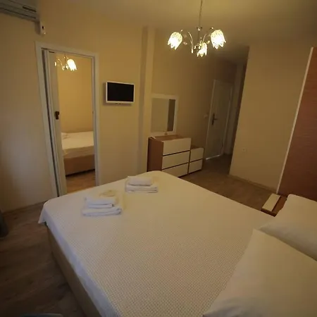 Hotel Rose Bouquets 3*