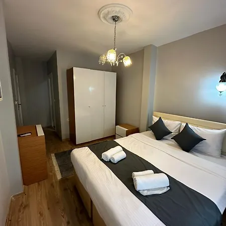 Hotel Rose Bouquets 3*