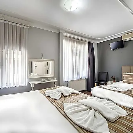 Hotel Rose Bouquets 3*